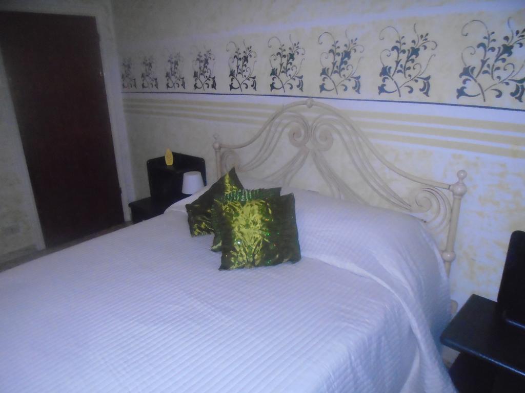 Tropical Bed&Breakfast ลุคคา ภายนอก รูปภาพ