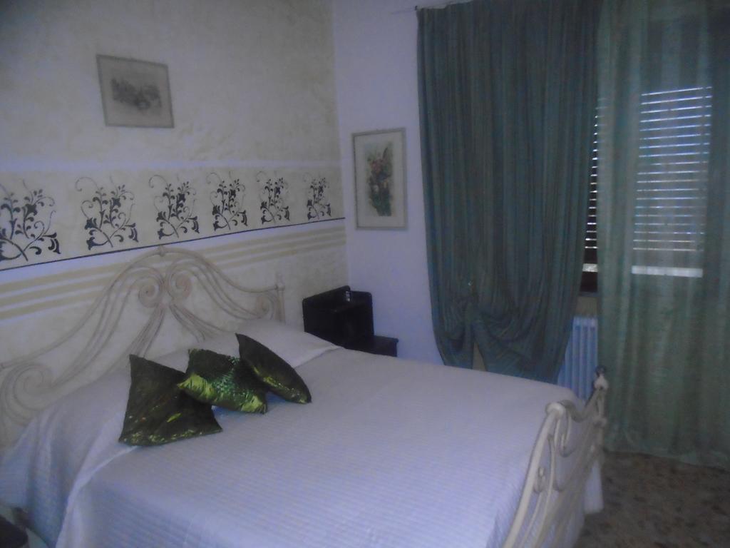 Tropical Bed&Breakfast ลุคคา ภายนอก รูปภาพ