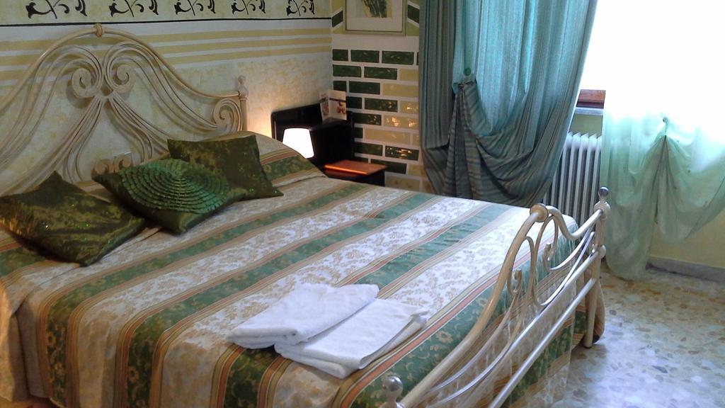 Tropical Bed&Breakfast ลุคคา ภายนอก รูปภาพ