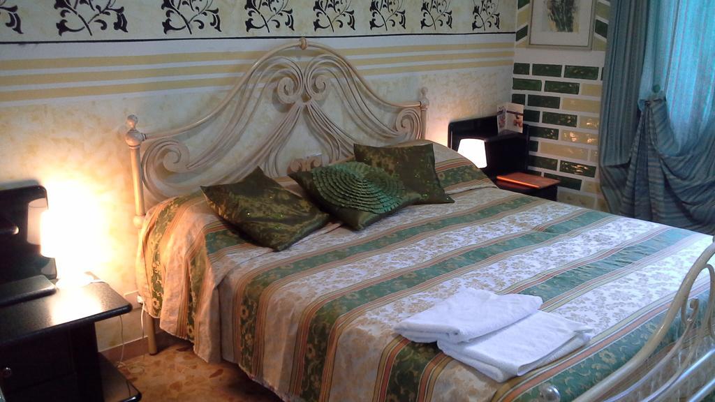 Tropical Bed&Breakfast ลุคคา ภายนอก รูปภาพ