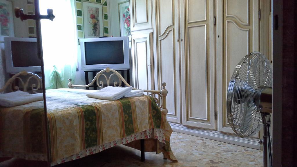Tropical Bed&Breakfast ลุคคา ภายนอก รูปภาพ